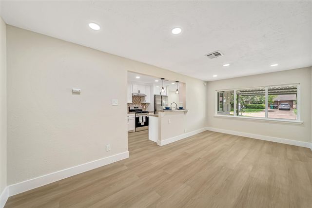12514 Frazier River Drive, Houston, TX 77050