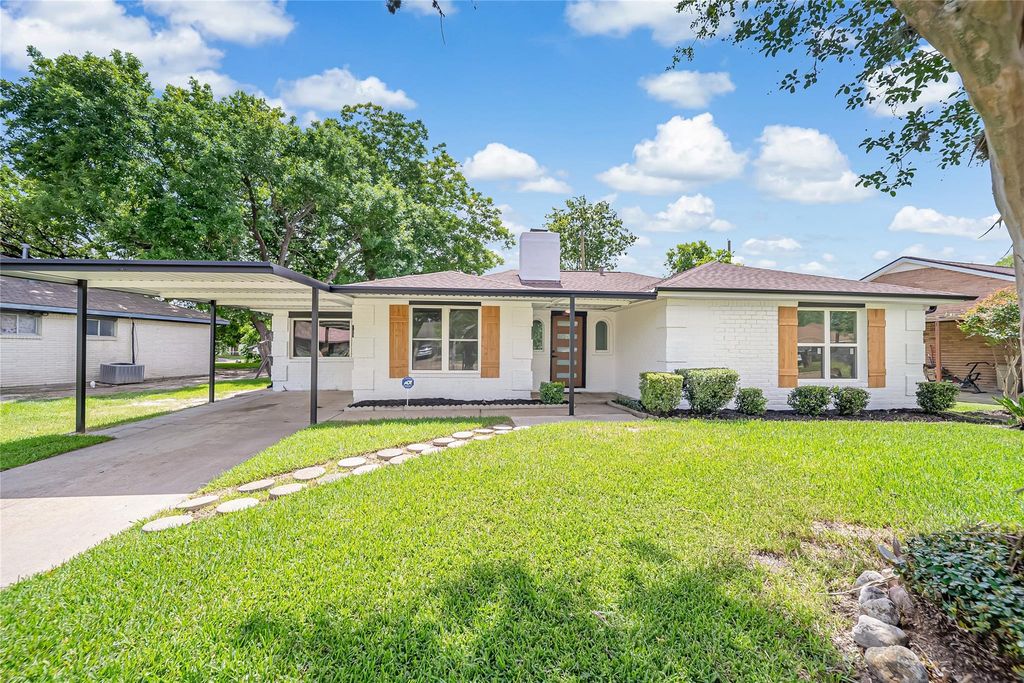 12514 Frazier River Drive, Houston, TX 77050