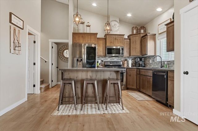 616 22nd Ave E, Jerome, ID 83338