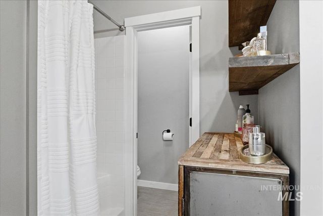 616 22nd Ave E, Jerome, ID 83338