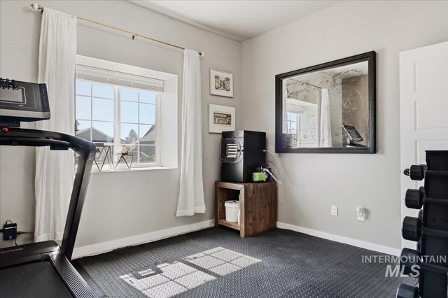 616 22nd Ave E, Jerome, ID 83338