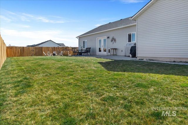616 22nd Ave E, Jerome, ID 83338