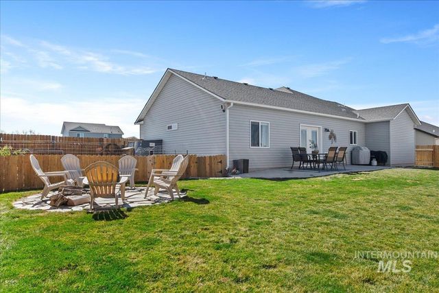 616 22nd Ave E, Jerome, ID 83338