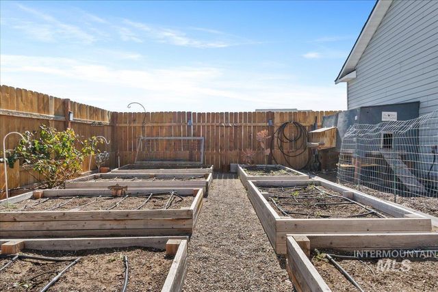 616 22nd Ave E, Jerome, ID 83338