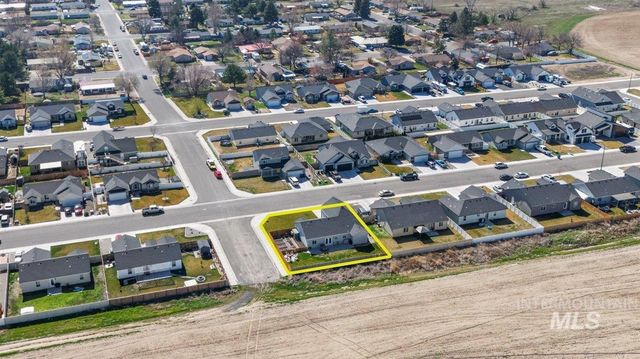 616 22nd Ave E, Jerome, ID 83338