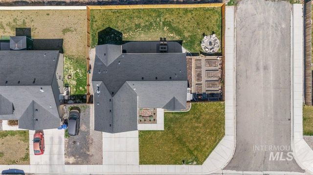 616 22nd Ave E, Jerome, ID 83338