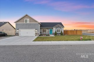 616 22nd Ave E, Jerome, ID 83338