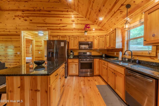 122 Woodcrest Drive, Murphy, NC 28906