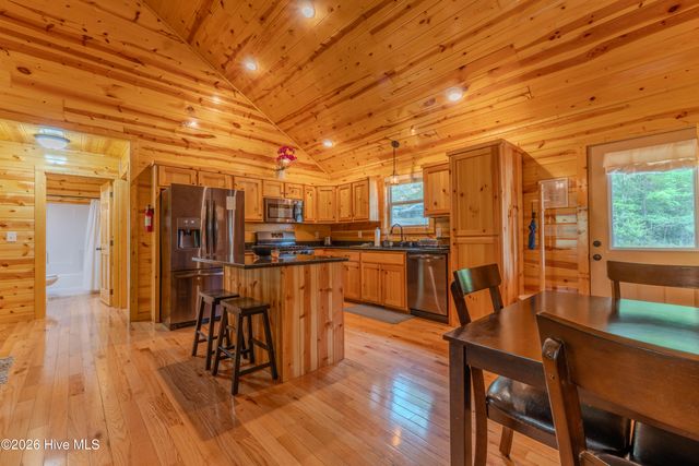 122 Woodcrest Drive, Murphy, NC 28906