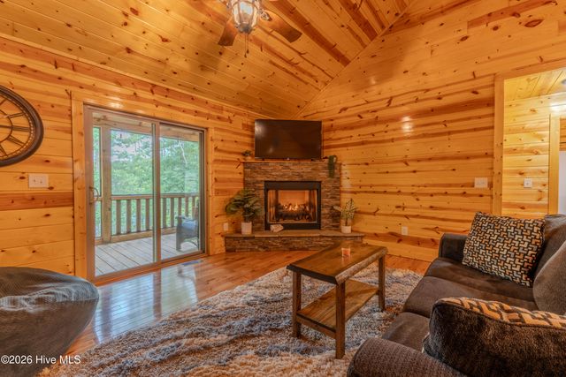 122 Woodcrest Drive, Murphy, NC 28906