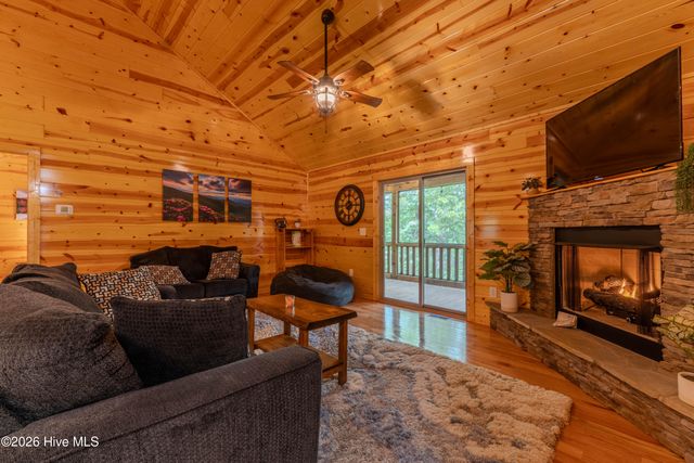 122 Woodcrest Drive, Murphy, NC 28906