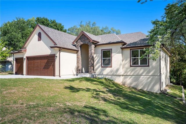 3711 N Wayne Avenue, Kansas City, MO 64116