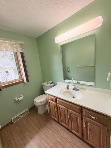 1006 8th Street S, Waite Park, MN 56387