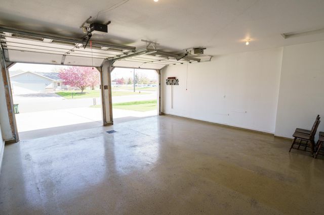 1006 8th Street S, Waite Park, MN 56387