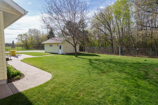 1006 8th Street S, Waite Park, MN 56387