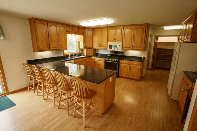 1006 8th Street S, Waite Park, MN 56387