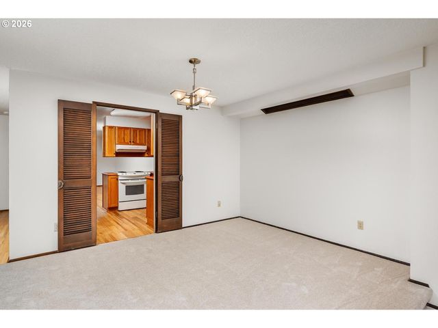 5955 Sw GLENBROOK Rd, Beaverton, OR 97007