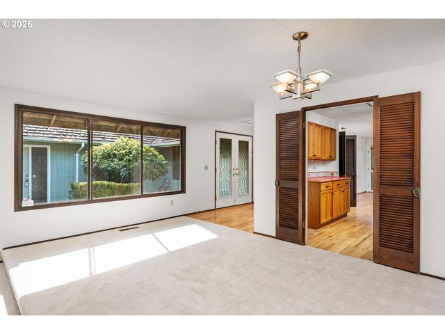 5955 Sw GLENBROOK Rd, Beaverton, OR 97007