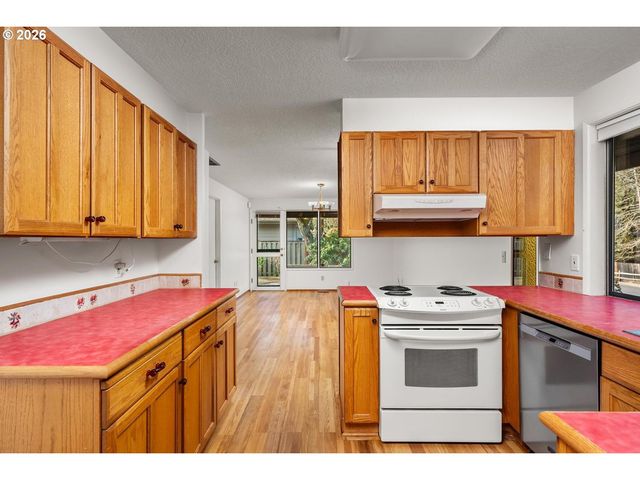 5955 Sw GLENBROOK Rd, Beaverton, OR 97007