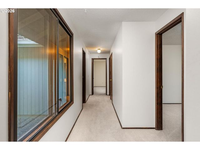 5955 Sw GLENBROOK Rd, Beaverton, OR 97007