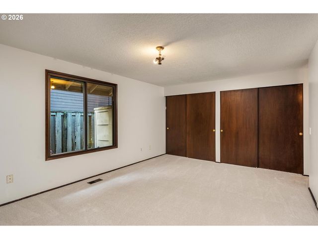 5955 Sw GLENBROOK Rd, Beaverton, OR 97007