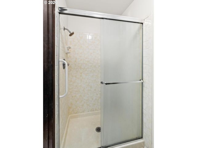 5955 Sw GLENBROOK Rd, Beaverton, OR 97007