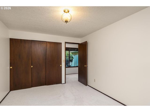 5955 Sw GLENBROOK Rd, Beaverton, OR 97007