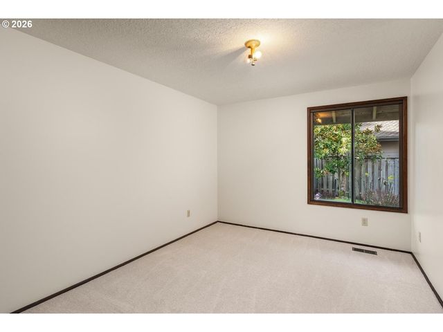 5955 Sw GLENBROOK Rd, Beaverton, OR 97007