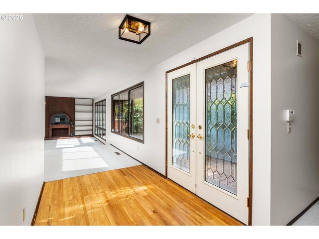 5955 Sw GLENBROOK Rd, Beaverton, OR 97007