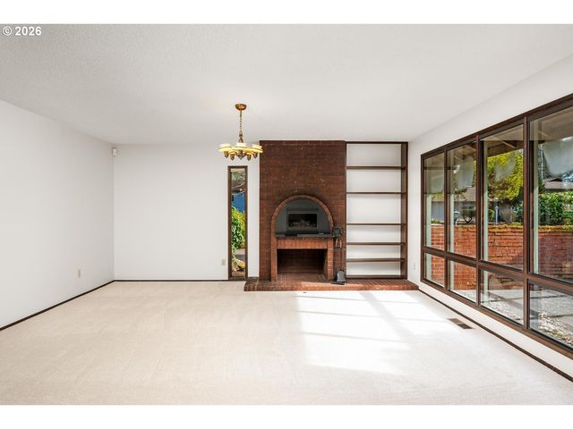 5955 Sw GLENBROOK Rd, Beaverton, OR 97007