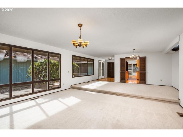 5955 Sw GLENBROOK Rd, Beaverton, OR 97007