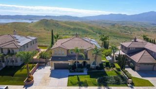 18410 Lakepointe Dr, Riverside, CA 92503