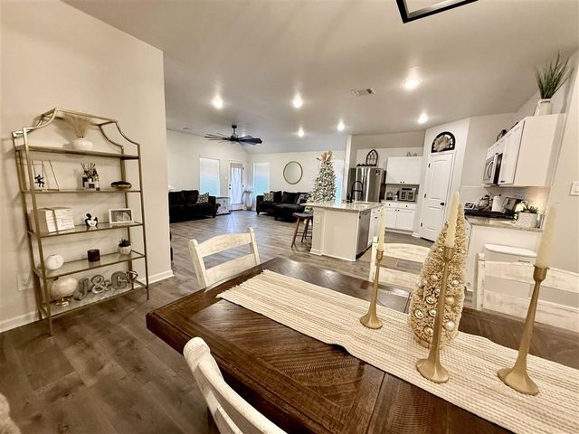 840 Gold Finch Way, Lake Charles, LA 70611