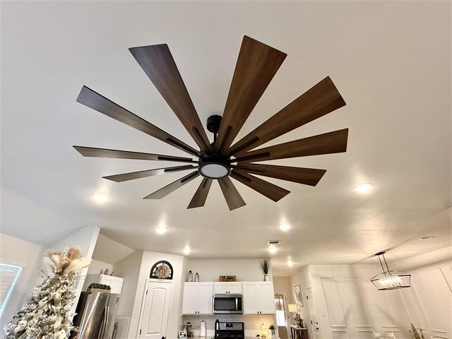 840 Gold Finch Way, Lake Charles, LA 70611