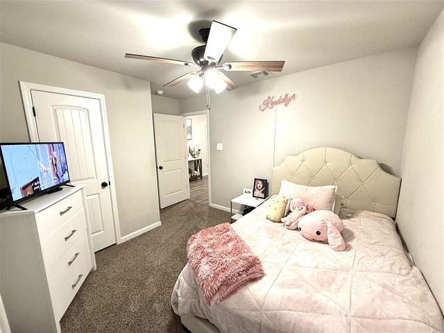 840 Gold Finch Way, Lake Charles, LA 70611