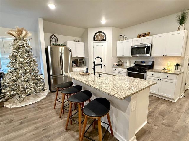 840 Gold Finch Way, Lake Charles, LA 70611