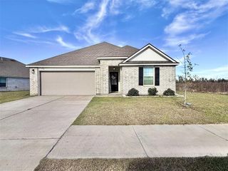 840 Gold Finch Way, Lake Charles, LA 70611
