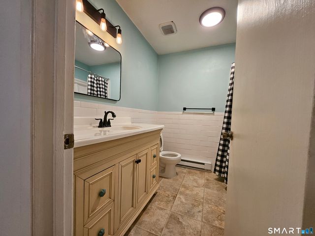 48 Wellington Drive 48, Farmington, CT 06032