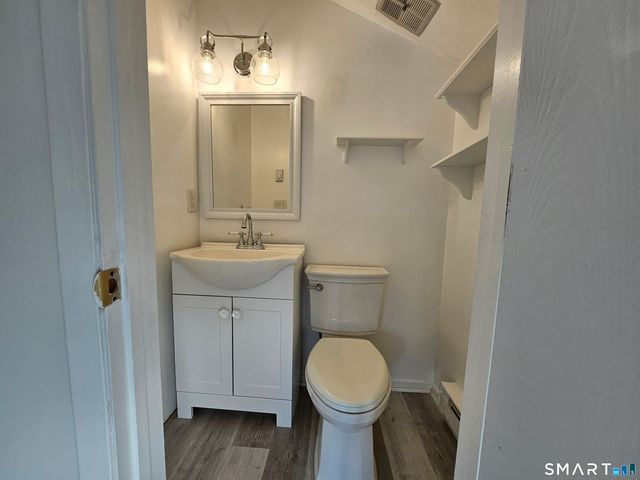 48 Wellington Drive 48, Farmington, CT 06032