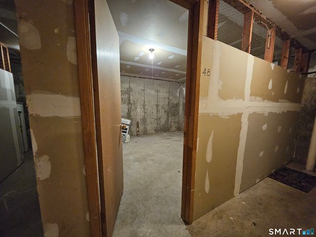 48 Wellington Drive 48, Farmington, CT 06032