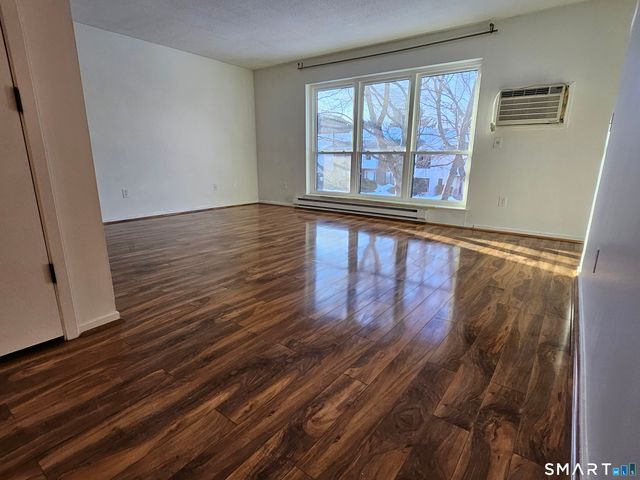 48 Wellington Drive 48, Farmington, CT 06032