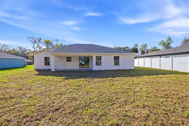8282 N PITCAIRN WAY, Citrus Springs, FL 34434