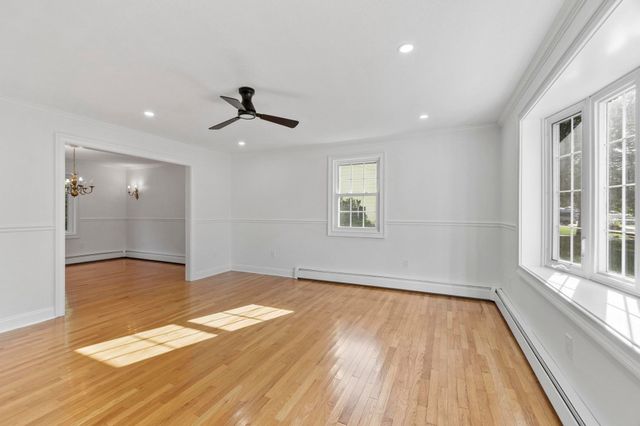 41 Riverview Ave, Methuen, MA 01844