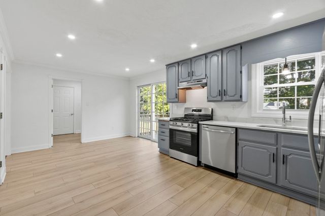 41 Riverview Ave, Methuen, MA 01844