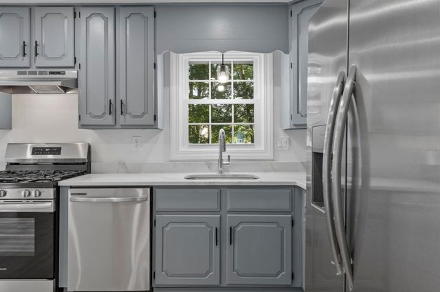 41 Riverview Ave, Methuen, MA 01844
