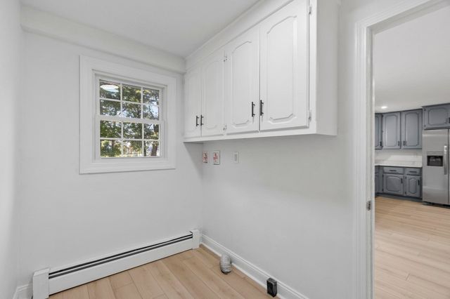 41 Riverview Ave, Methuen, MA 01844