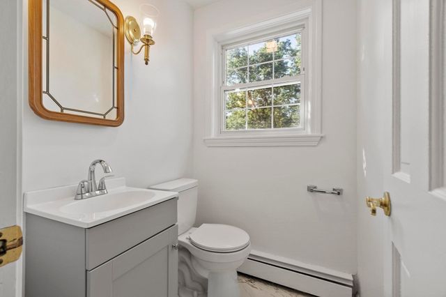 41 Riverview Ave, Methuen, MA 01844