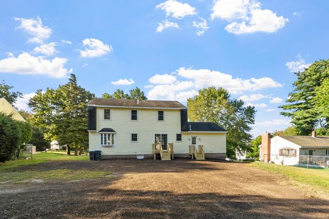 41 Riverview Ave, Methuen, MA 01844