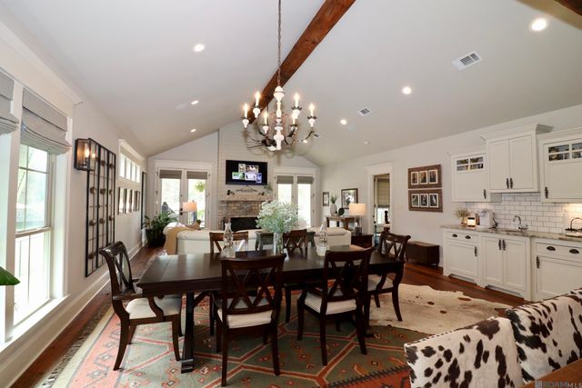 5687 Island Rd, Jarreau, LA 70749