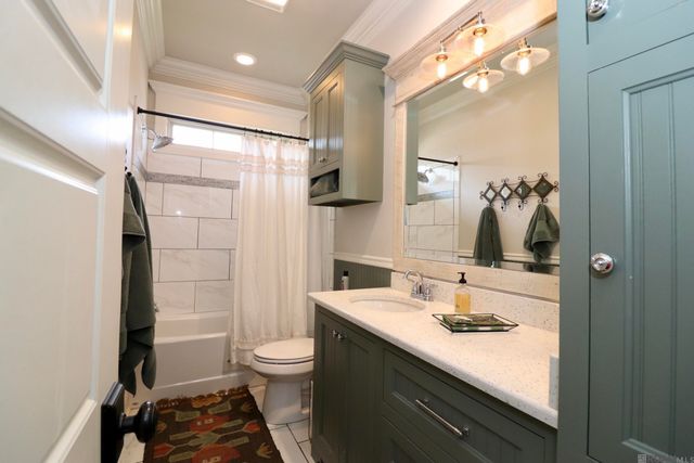 5687 Island Rd, Jarreau, LA 70749